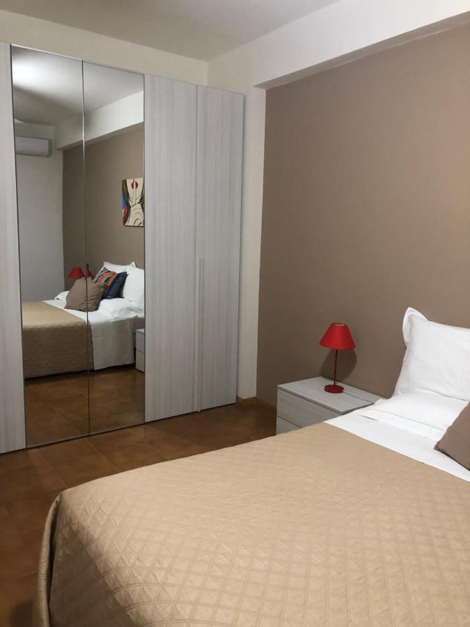 Beach Apartments Patrizia Таорміна Екстер'єр фото