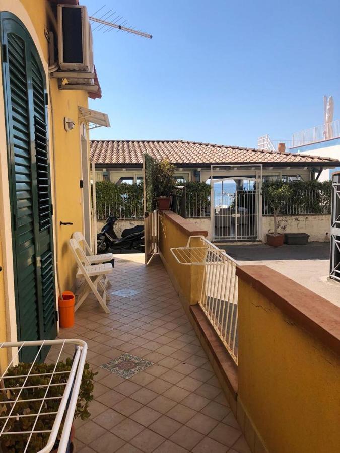 Beach Apartments Patrizia Таорміна Екстер'єр фото